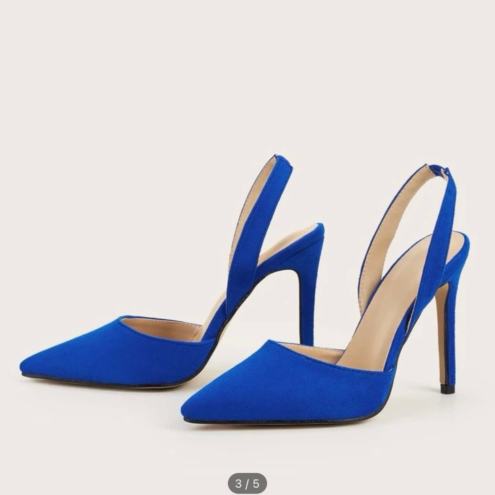 Minimalist Stiletto Slingback Pumps.